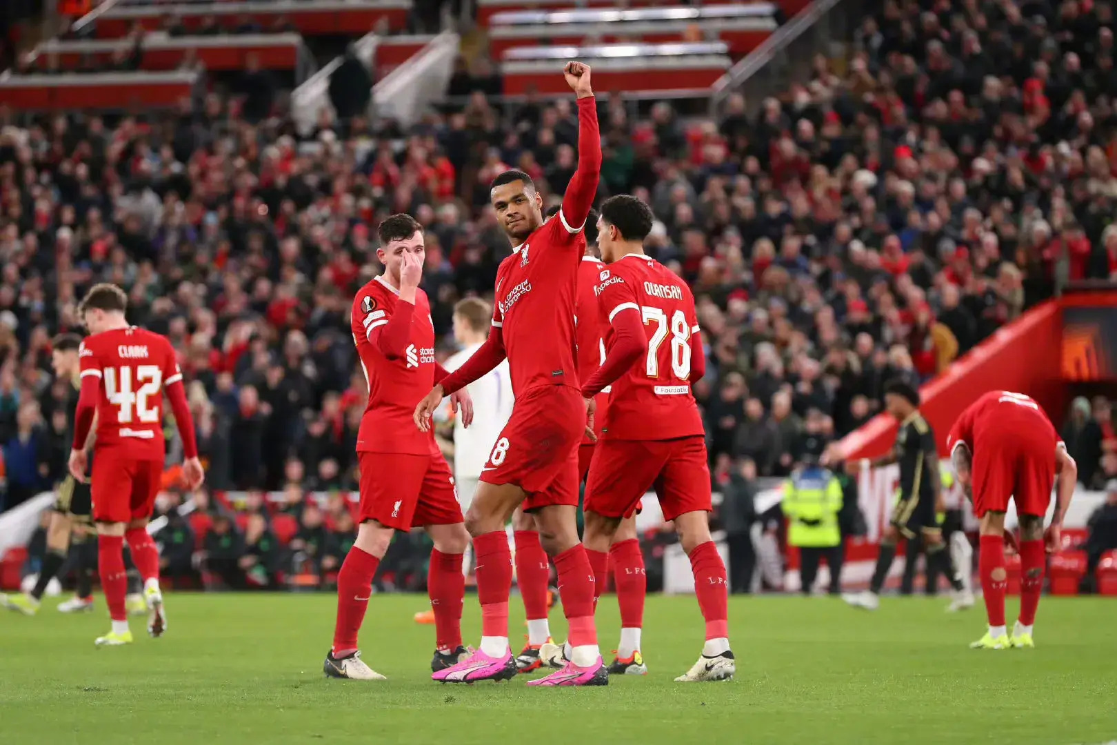 -集结日利物浦备战欧联，止住颓势细节曝光，媒体盛赞，纪律约束更严格