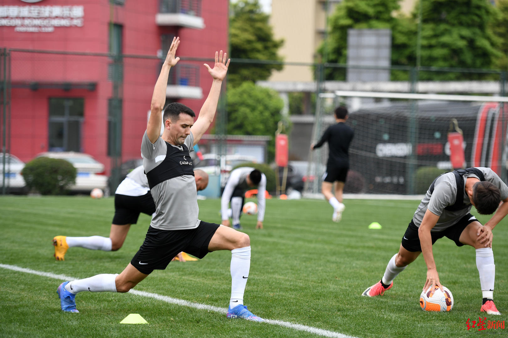 爱游戏官网-成都蓉城围绕NBA总决赛强势反弹阿森纳围绕NBA总决赛止住颓势，媒体一致点评：里程碑夜波士顿凯尔特人战术微调