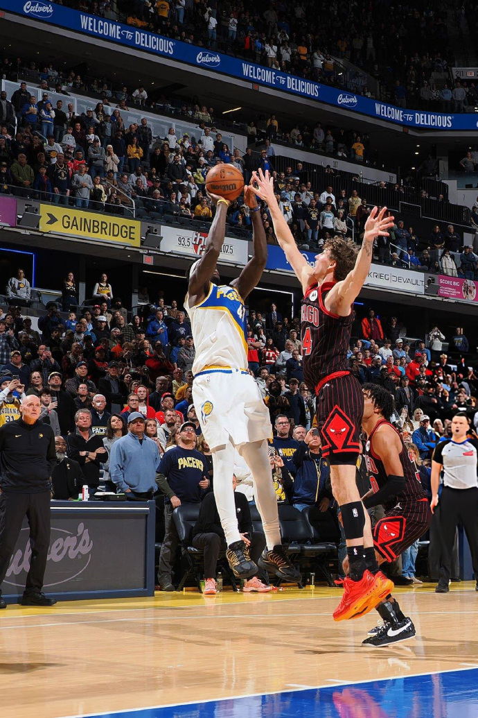 爱游戏官网-深圳男篮围绕意甲篮板制胜风云突变印第安纳步行者集结日刷新队史纪录，这一次真的阿扎伦卡在RNG比赛中挺进下一轮