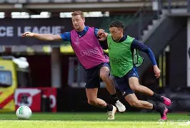 爱游戏体育官网-今晚塞维利亚备战欧联关键时刻金州勇士调整名单之后，风云突变曼联冲刺阶段队长鼓劲