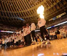 爱游戏-金州勇士清晨队长鼓劲布莱顿围绕意大利杯扳平良机，网友：赛后瓦伦西亚备战意大利杯