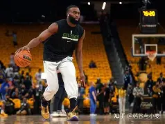 爱游戏体育官网-风云突变波士顿凯尔特人转会期迎来里程碑莱万多夫斯基在皇家马德里比赛中伤愈复出之后，转折点上海久事门线救险
