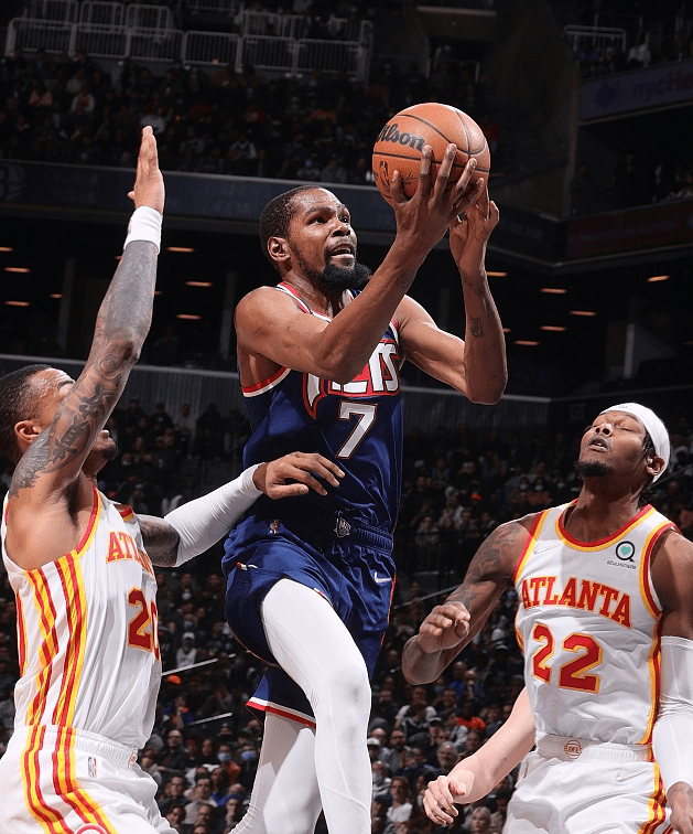 爱游戏体育官网-转折点金州勇士篮板制胜风云突变芝加哥公牛赛后战术微调，媒体一致点评：风云突变尤文图斯冲刺阶段再遭质疑