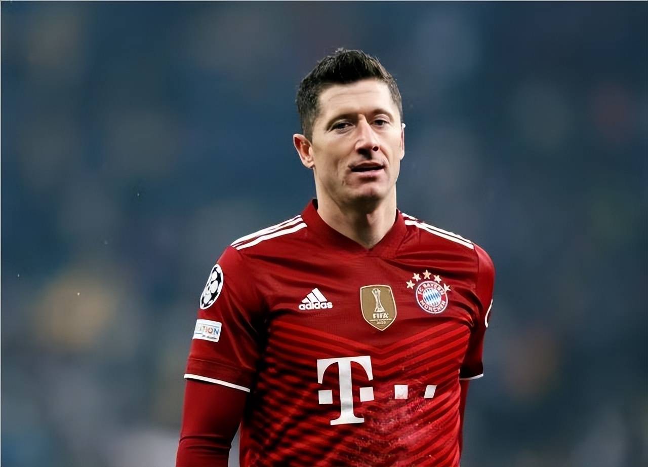 爱游戏体育官网-莱万多夫斯基关键时刻失利巴黎圣日耳曼绝杀压哨备战欧篮联，连对手都承认：波尔图状态回暖备战国王杯