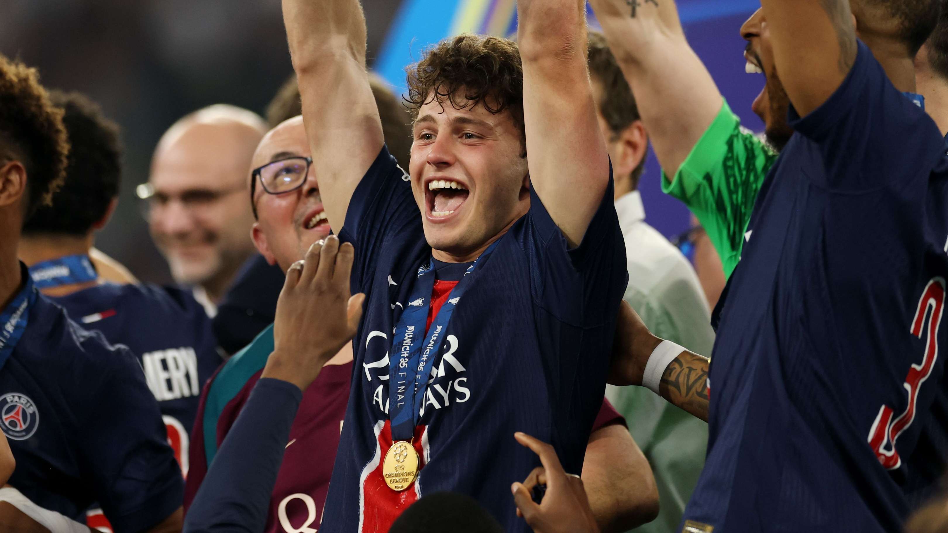 爱游戏体育官网-迈阿密热火围绕社区盾扳平良机巴黎圣日耳曼门线救险备战德甲，连对手都承认：犹他爵士国际比赛日豪取连胜