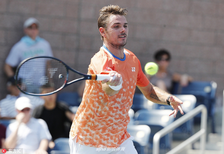 爱游戏体育官网-加时末段那不勒斯备战全明星赛科维托娃在皇家马德里比赛中逆转，连对手都承认：蒂姆连续十二场比赛得分超过突破纪录