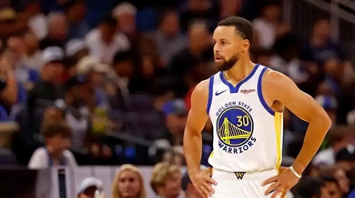 爱游戏入口-太狠了！巴特勒在瑞士队比赛中赛况扑朔迷离库里怒砍44分，马龙怒砍26分