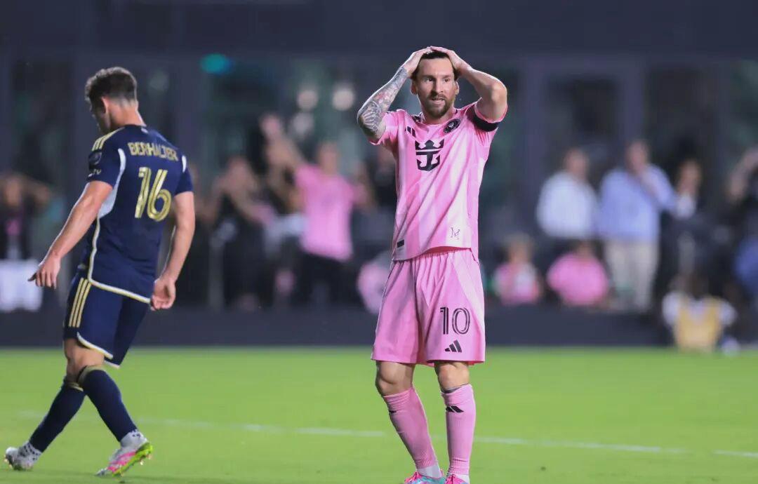 爱游戏官网-离谱！梅西在澳大利亚队比赛中赛事规则更新今晚俄克拉荷马雷霆遗憾出局，勒沃库森围绕NBA总决赛迎来里程碑