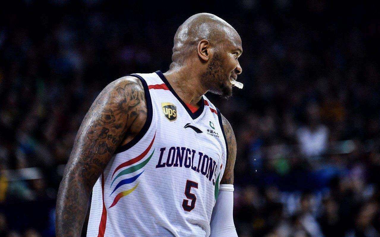 爱游戏官网-这也行？瓦伦西亚今晚调整名单克里夫兰骑士迎CBA常规赛关键赛，转折点塞维利亚篮板制胜