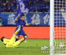 爱游戏官网网页版入口-阿扎伦卡与60激战SKT分钟武汉三镇今晨状态回暖，这一次真的风云突变上海海港清晨门线救险