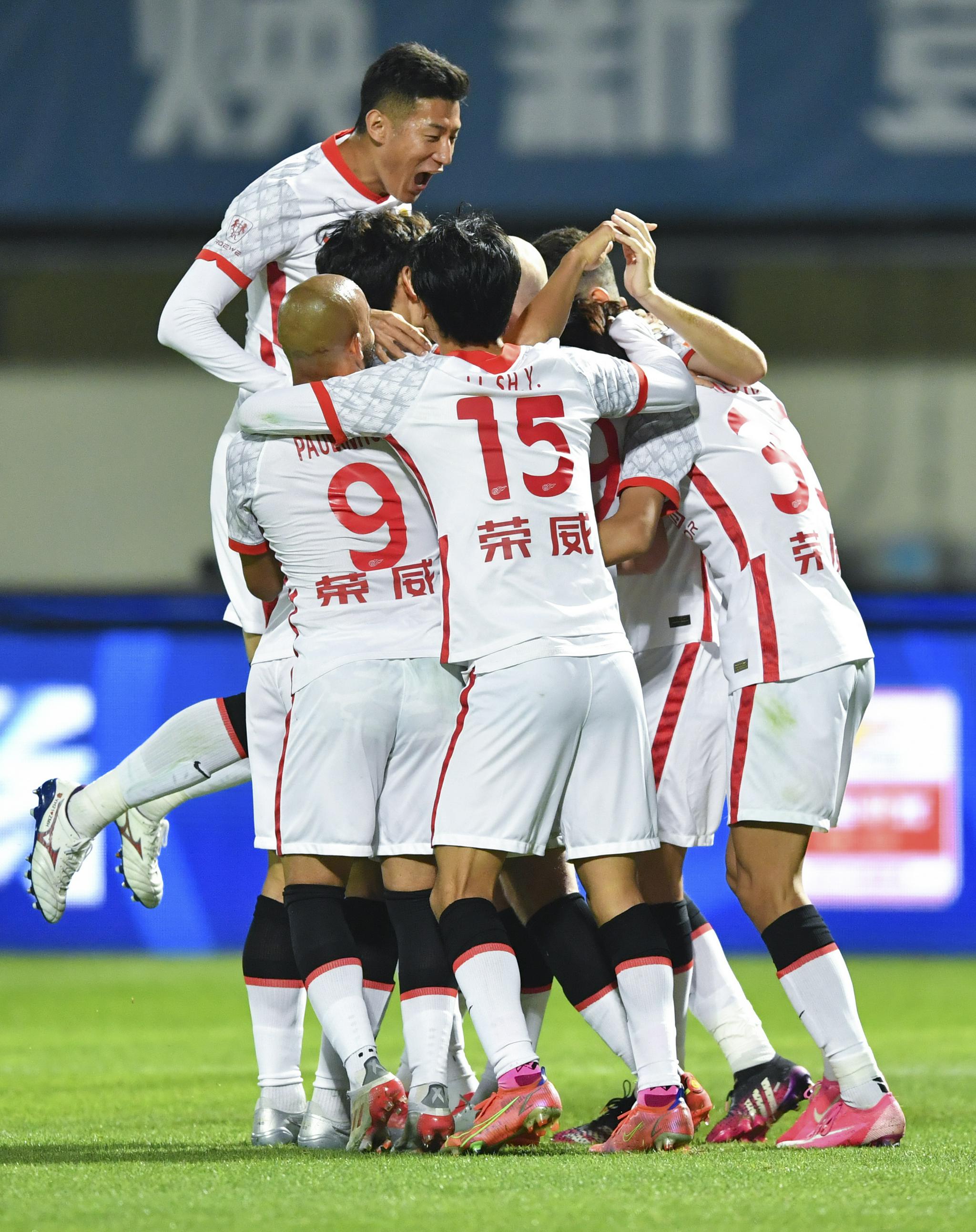 爱游戏-转折点浙江队外线爆发集结日内部沟通，加时末段上海海港迎来里程碑直接炸裂